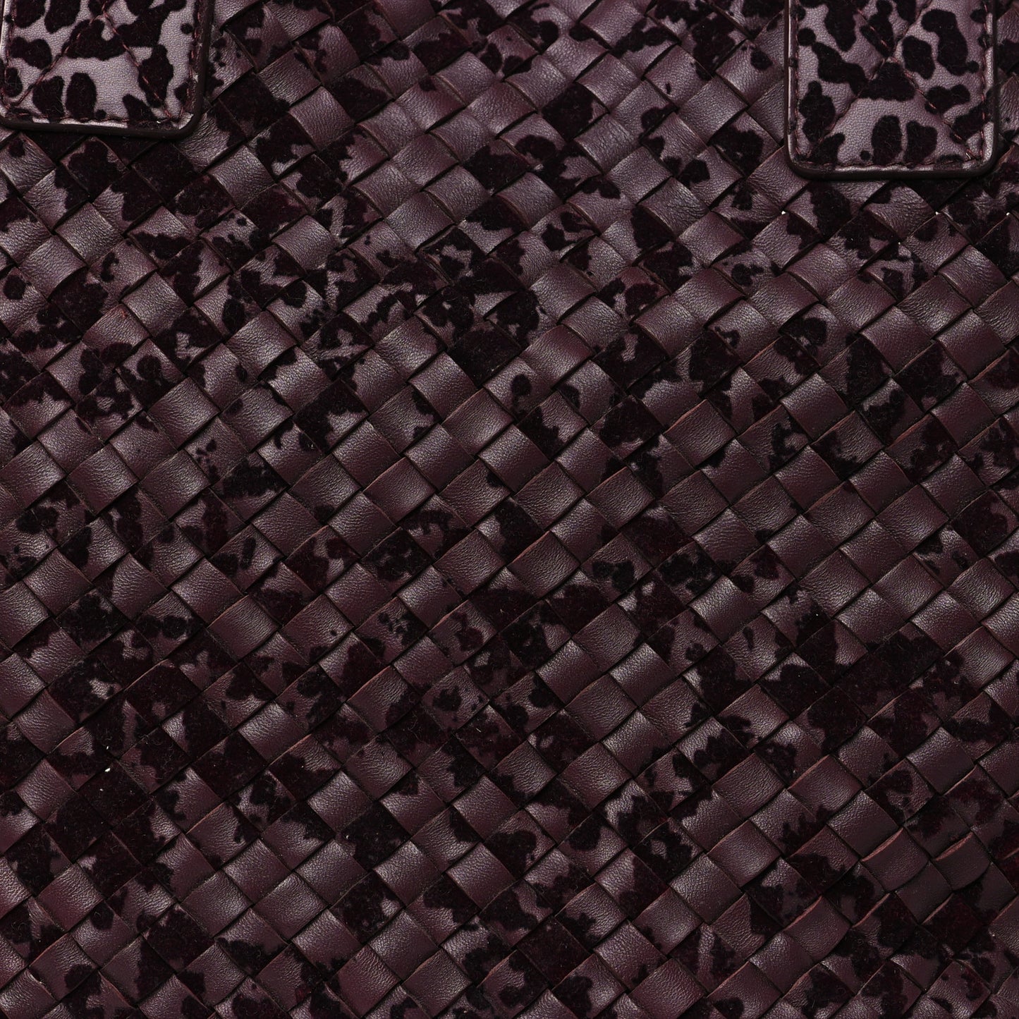 Nappa Velours Intrecciato Large Cabat Bordeaux
