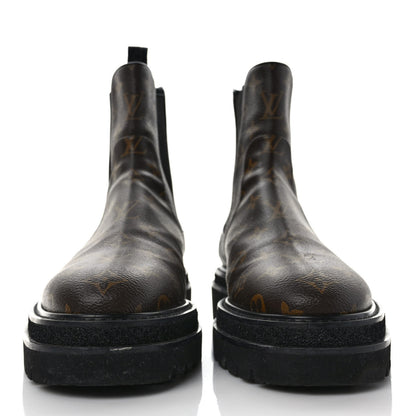 Louis Vuitton Monogram Black Ice Chelsea Boots 8 2 of 7