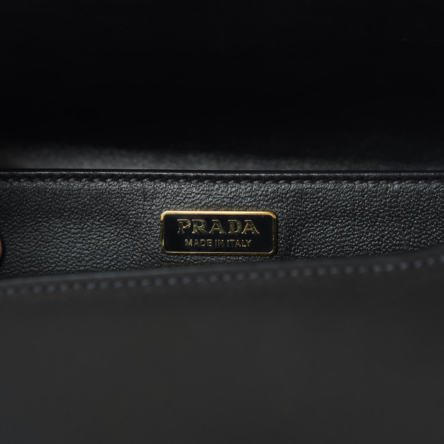 City Calf Saffiano Cahier Bag Black