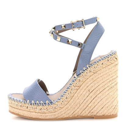 Valentino Garavani Grained Calfskin Rockstud Ankle Strap Espadrille 15/105mm Wedge Sandals 36 Baltique Natural 1 of 9