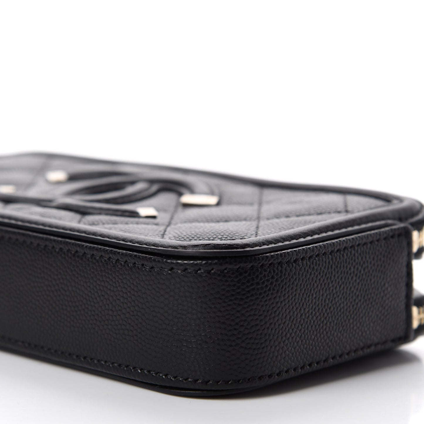Caviar Quilted CC Filigree Clutch With Chain Black