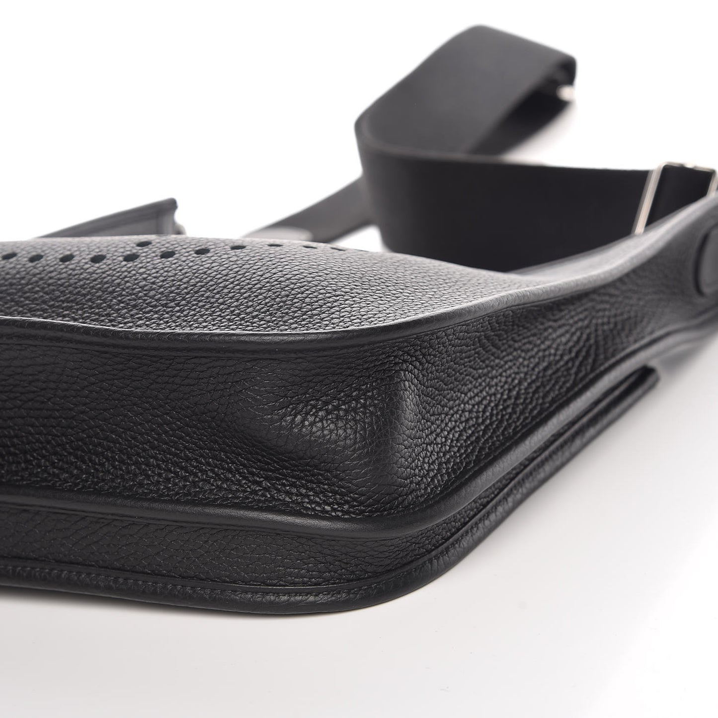 Taurillon Clemence Evelyne III PM Black