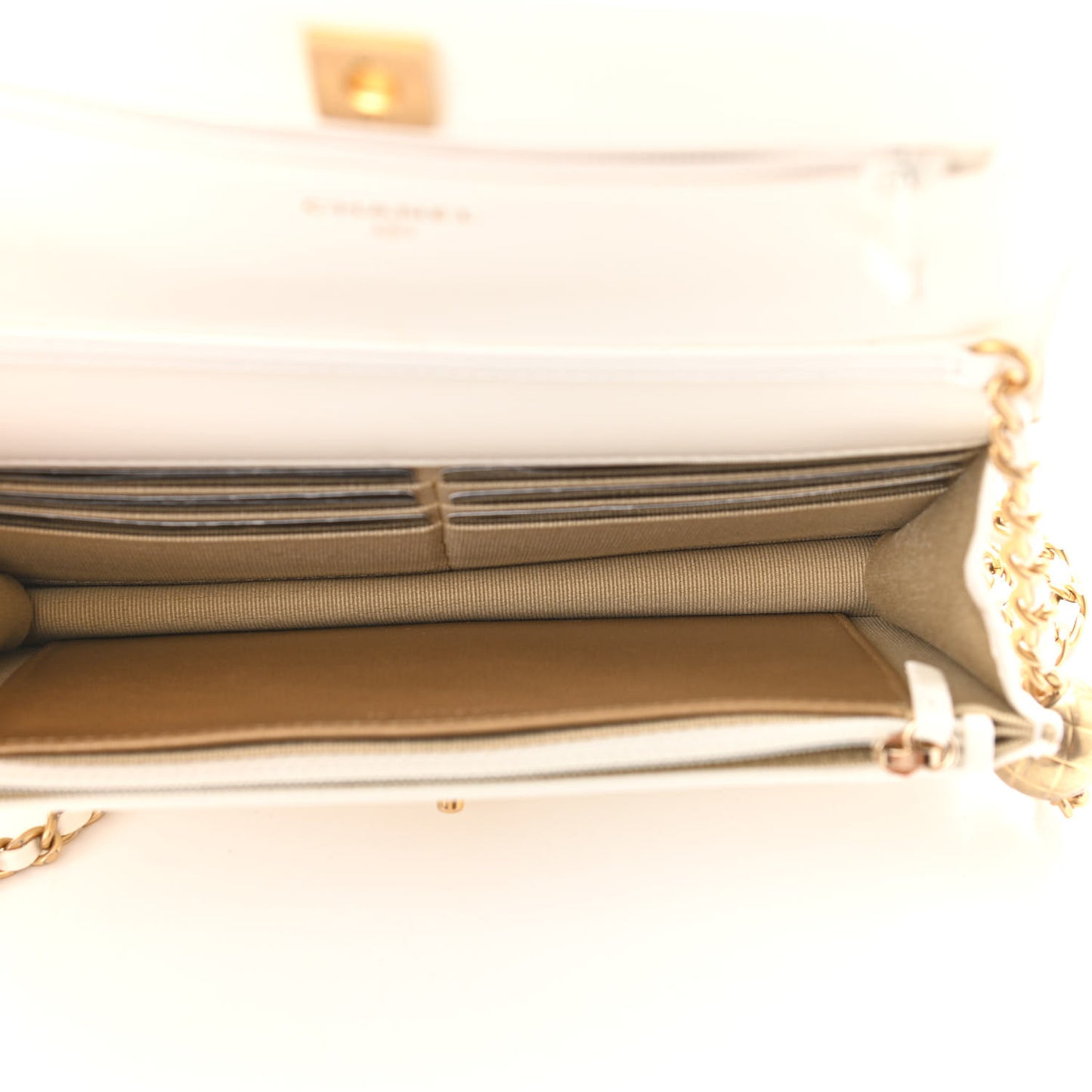 Lambskin Quilted CC Pearl Crush Wallet on Chain WOC White