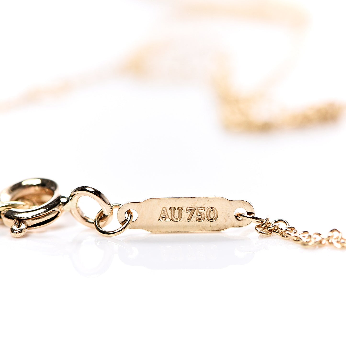 18K Yellow Gold Small T Smile Pendant Necklace