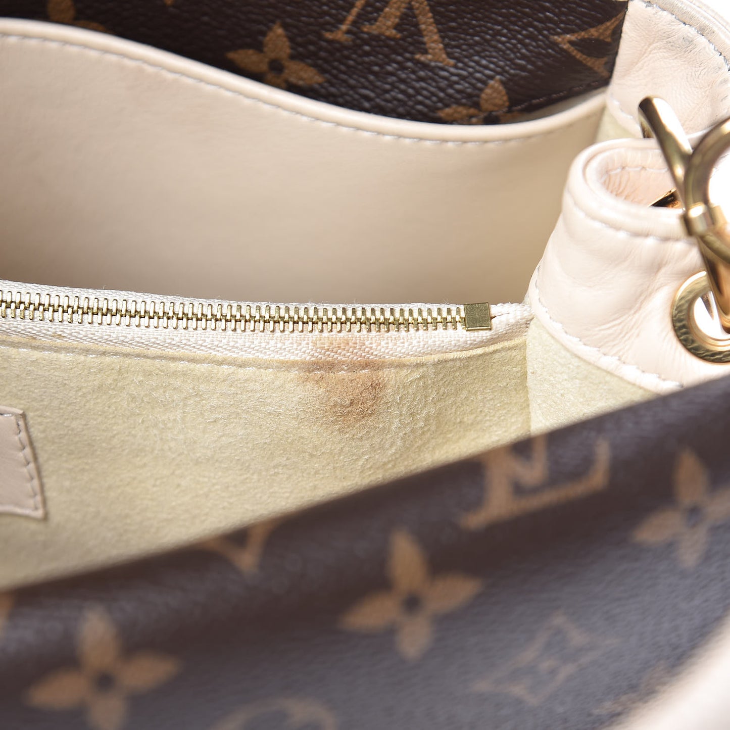 Grained Calfskin Monogram Double V Creme