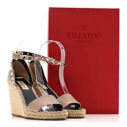 Valentino Garavani Grained Calfskin Rockstud Ankle Strap Espadrille 15/105mm Wedge Sandals 35 Rose Quartz Natural 13 of 13