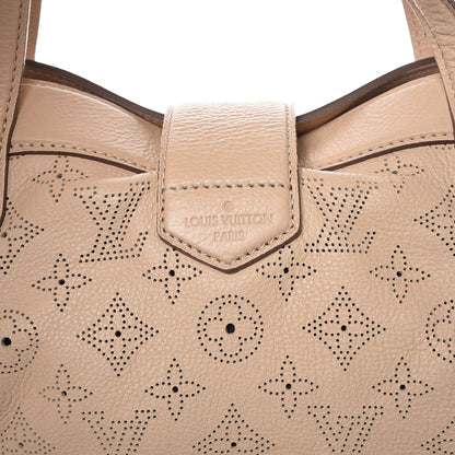 Louis Vuitton Mahina Cirrus PM Sandy 8 of 8