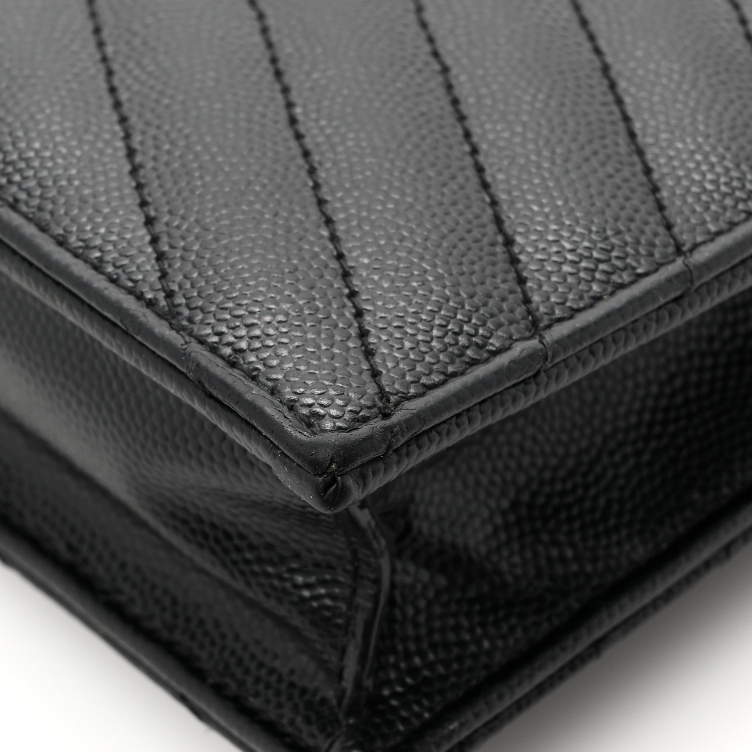 Saint Laurent Grain De Poudre Matelasse Chevron Monogram Monochrome Envelope Chain Wallet Black 12 of 13