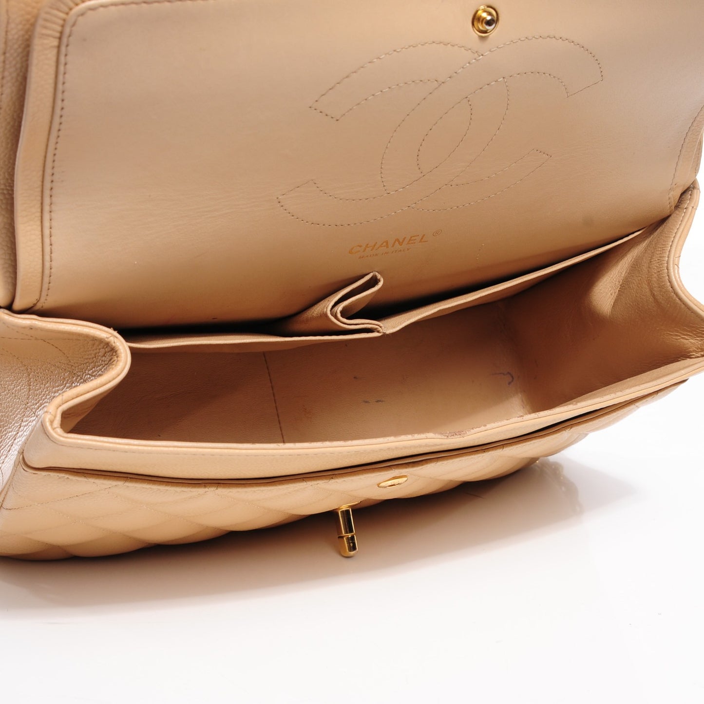 Caviar Quilted Jumbo Double Flap Beige Clair