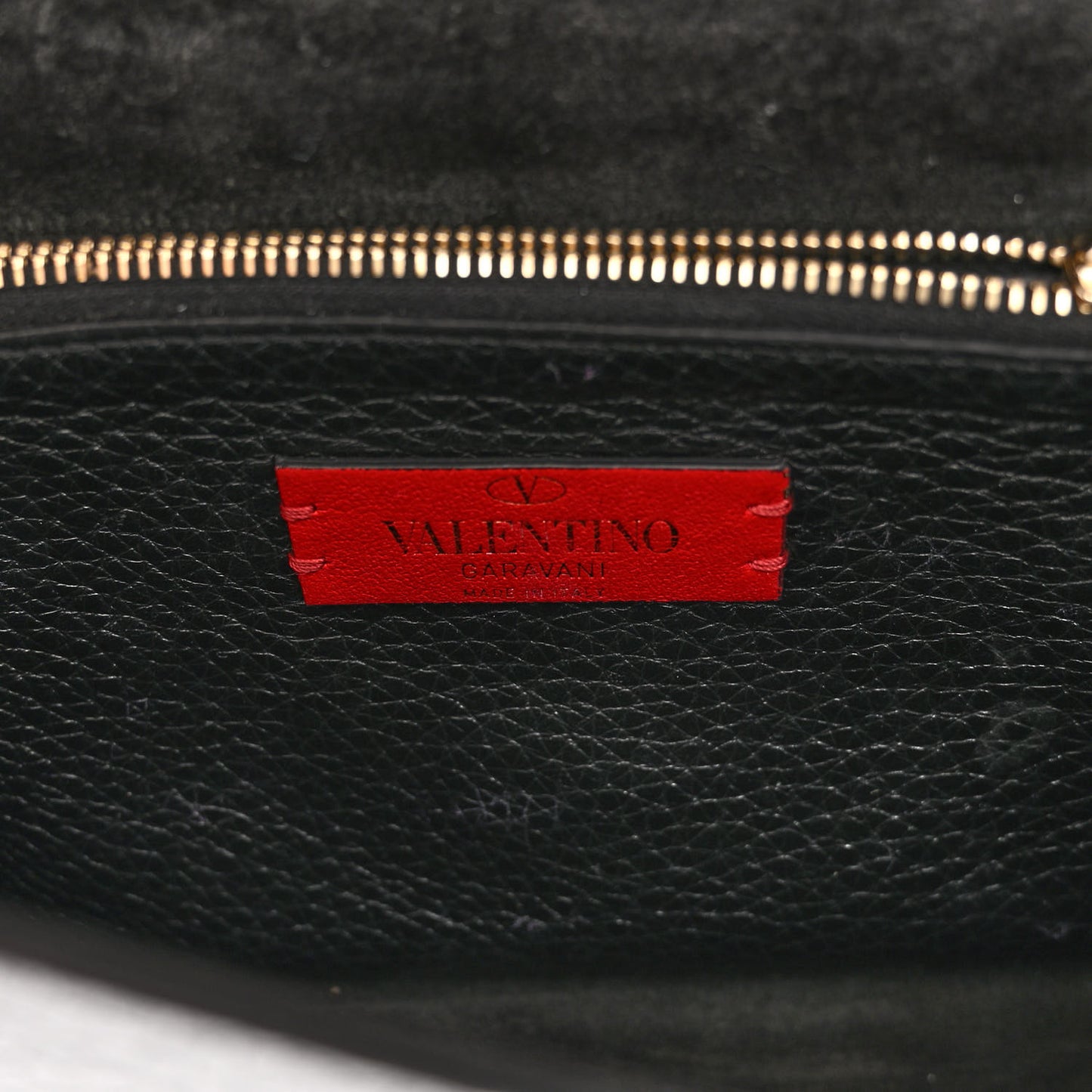 Pebbled Calfskin Rockstud Side Slip Crossbody Black