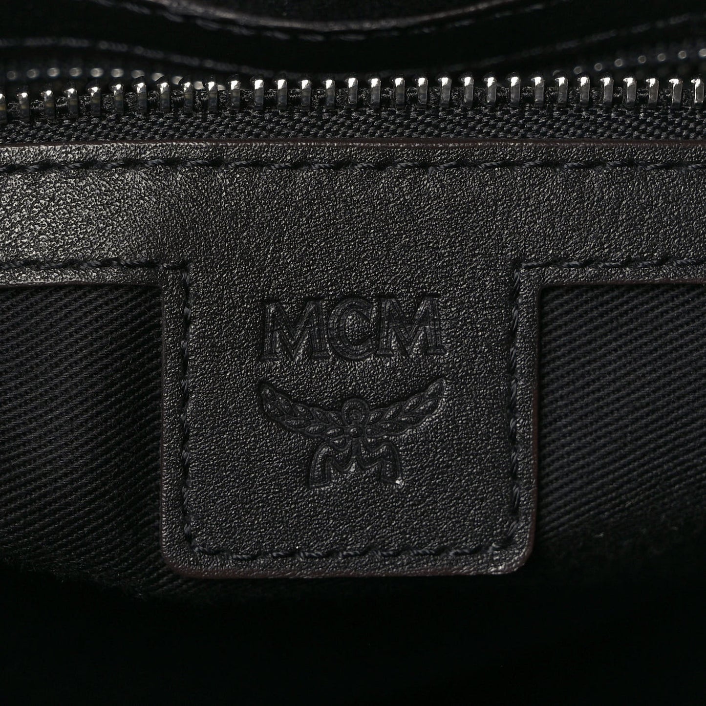 Visetos Medium Essential Boston Bag Black