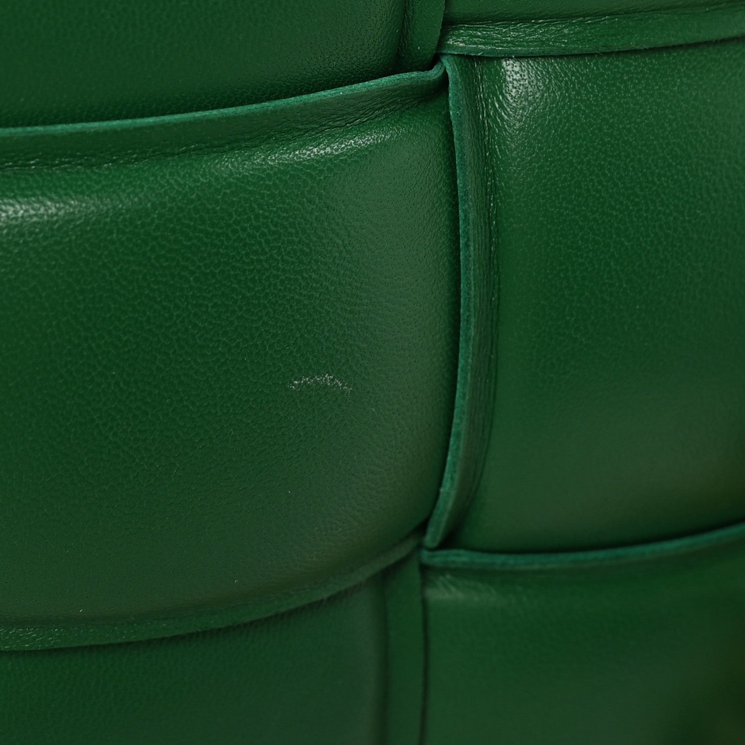 Bottega Veneta Lambskin Maxi Intreccio Padded Chain Cassette Crossbody Bag Racing Green 7 of 7