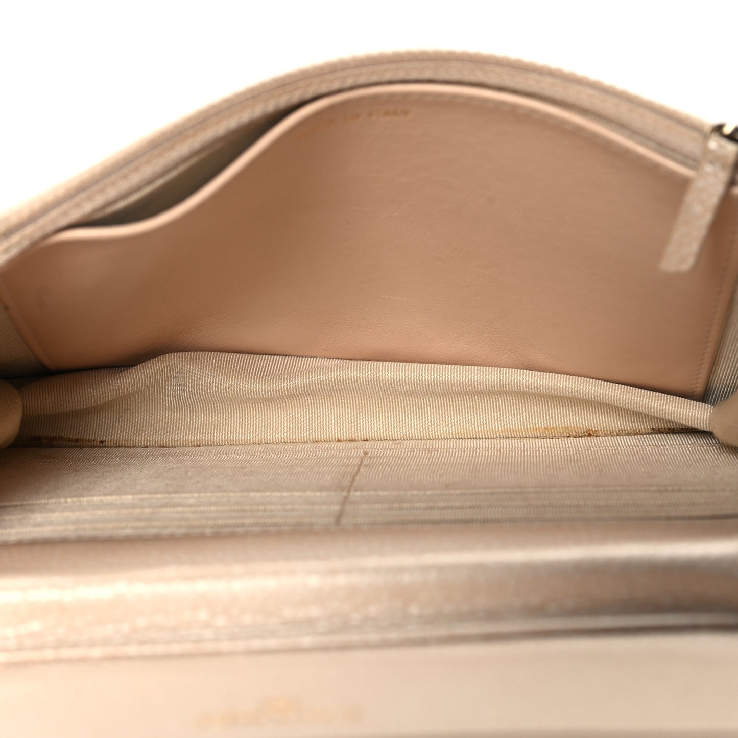 Pearly Caviar Quilted Wallet On Chain WOC Beige