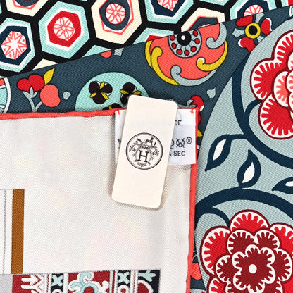 Hermes Silk L'Art du Sarasa Scarf 90 White Vieux Rose 3 of 3