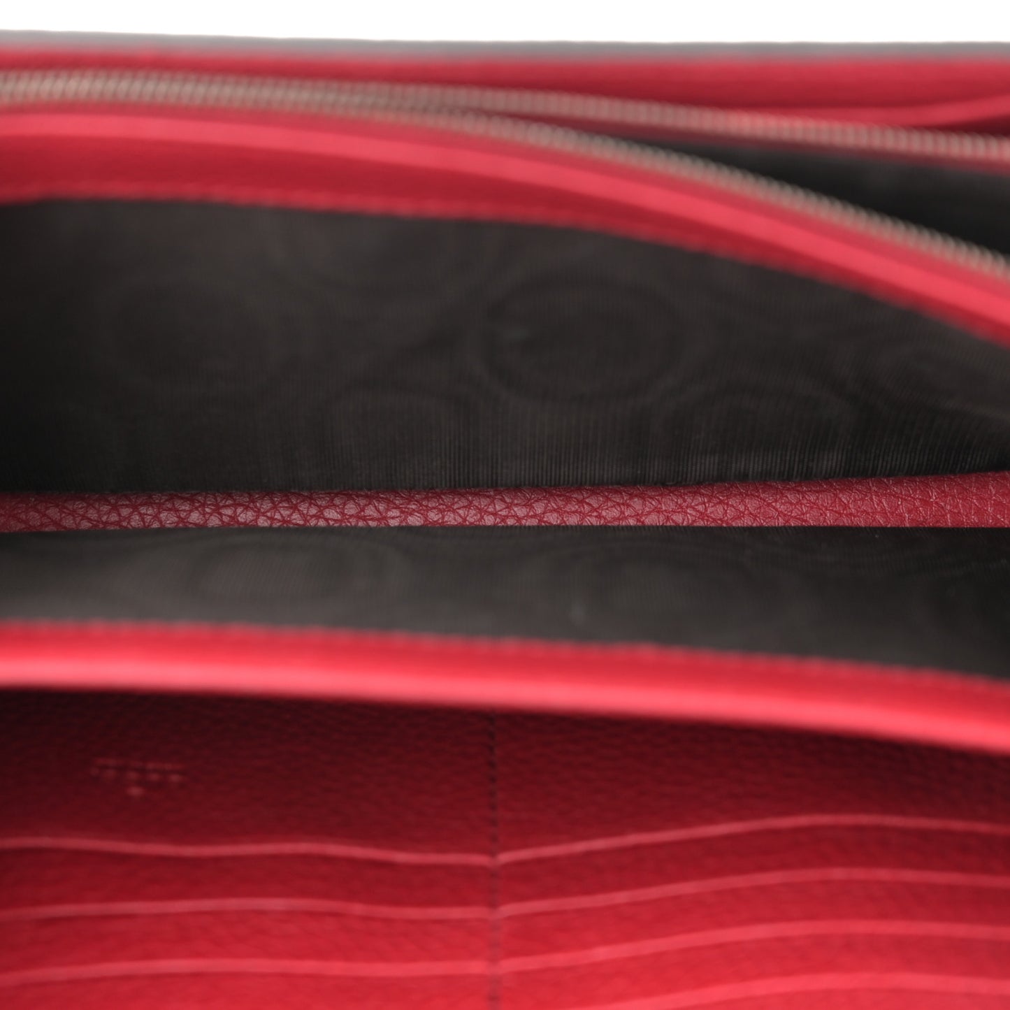 Calfskin GG Marmont Chain Wallet Vulcanic Red