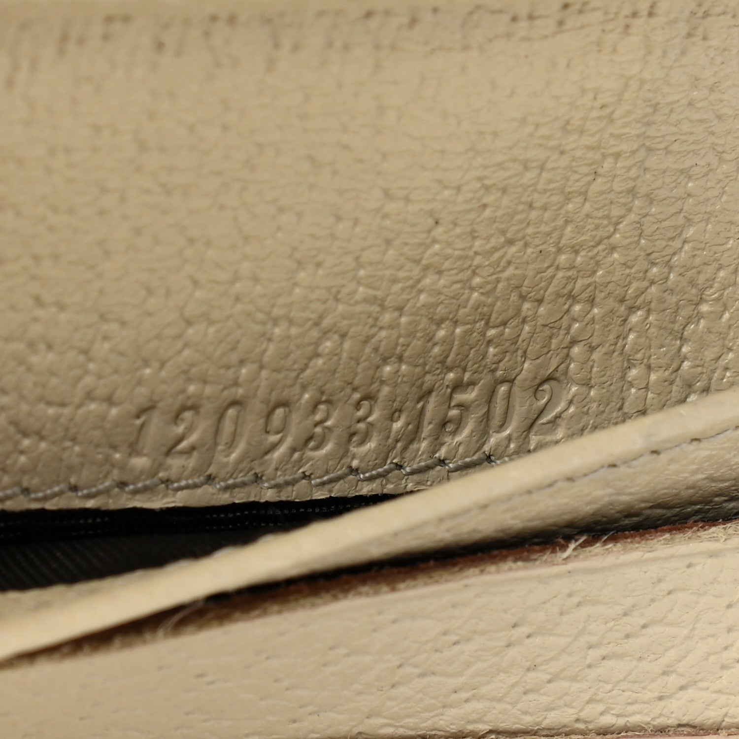 Gucci Monogram Eclipse Wallet White 7 of 10