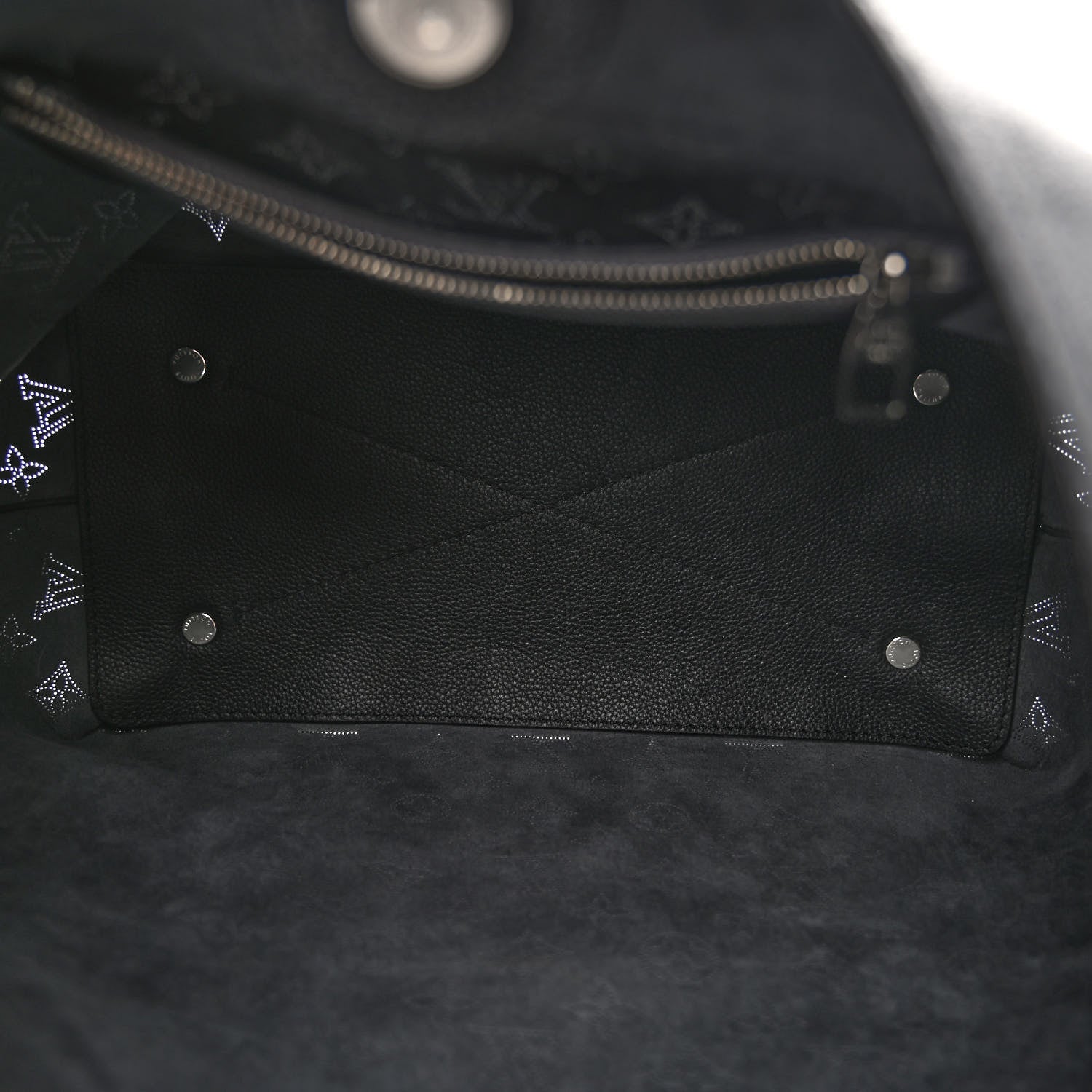Louis Vuitton Mahina Carmel Hobo Black 5 of 9