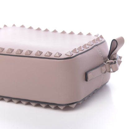 Valentino Garavani Calfskin Monochrome Rockstud Camera Crossbody Bag Poudre 8 of 11