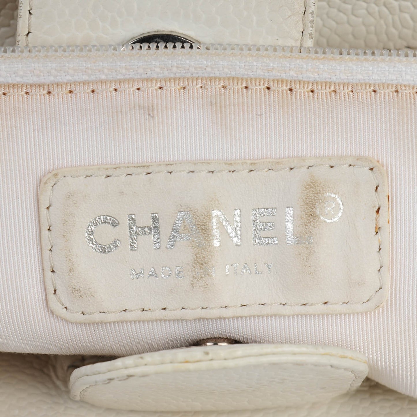 Caviar Quilted Petit Shopping Tote PST White