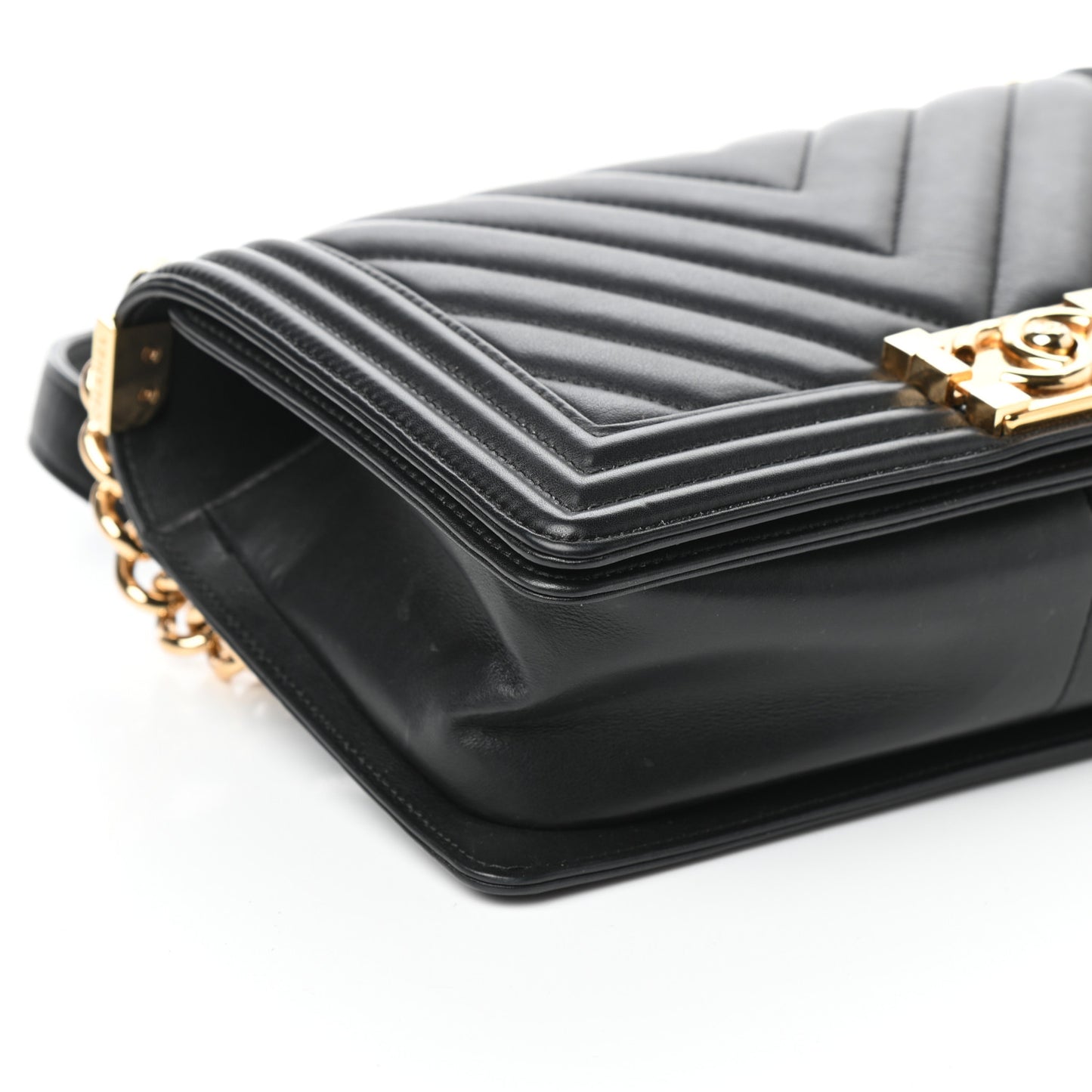 Calfskin Chevron Quilted Medium Boy Flap Black