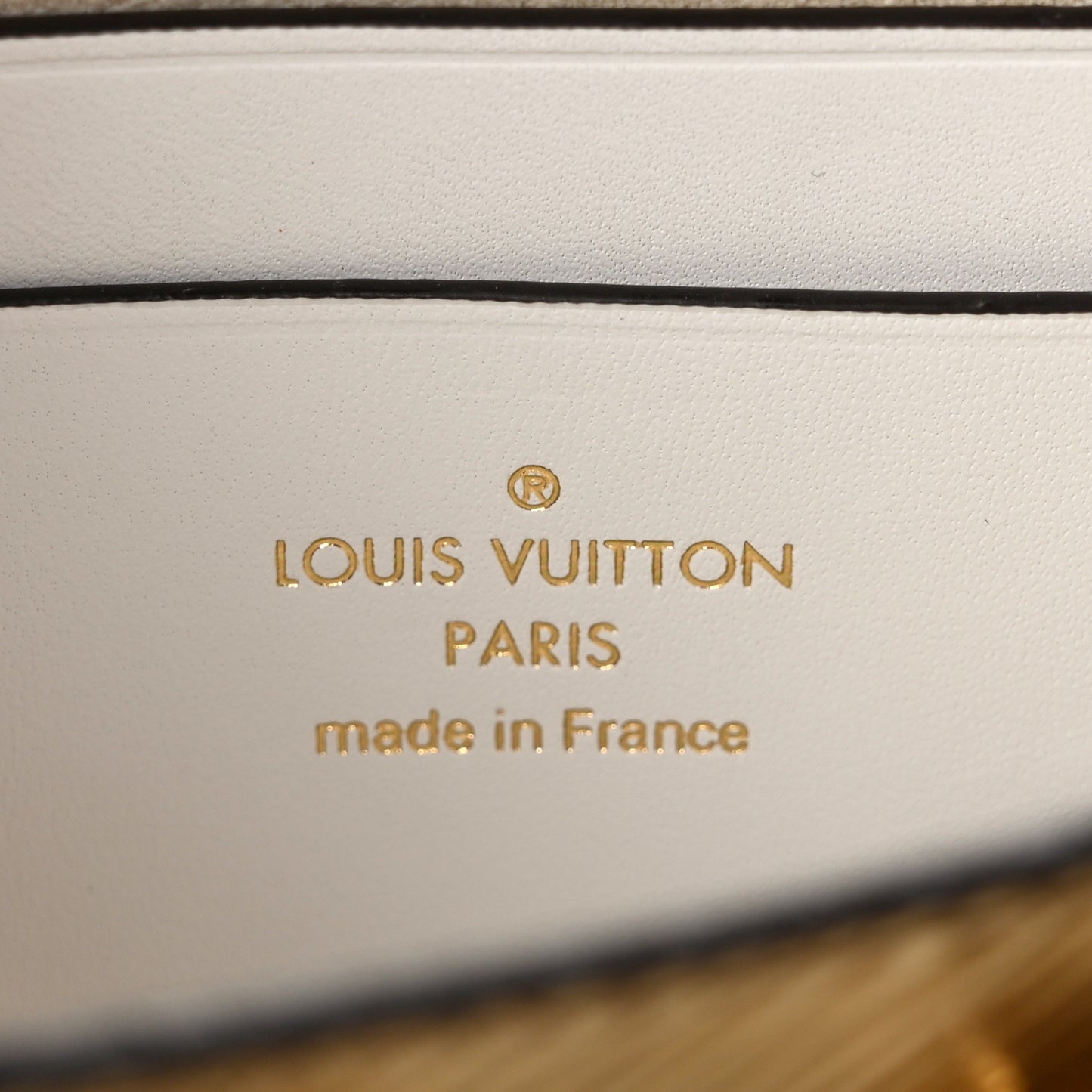 Epi Twist Card Case Gold Twisty White
