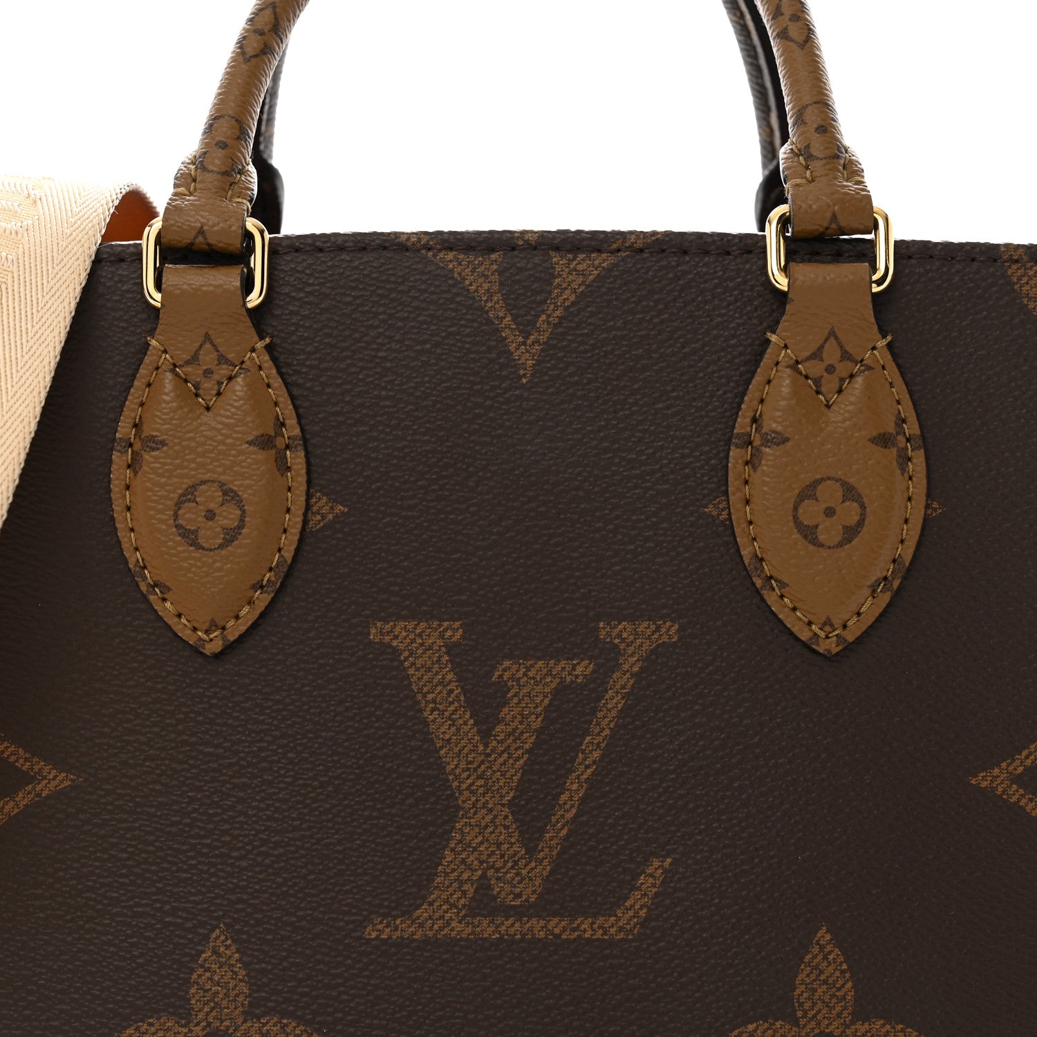 Louis Vuitton Reverse Monogram Giant Onthego PM 7 of 11