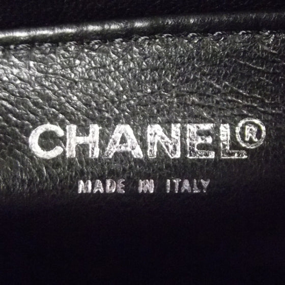 Patent Just a Drop of N°5 Comic Coco Clutch