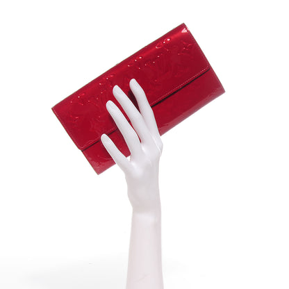 Louis Vuitton Vernis Sarah Wallet Pomme D'Amour 2 of 8