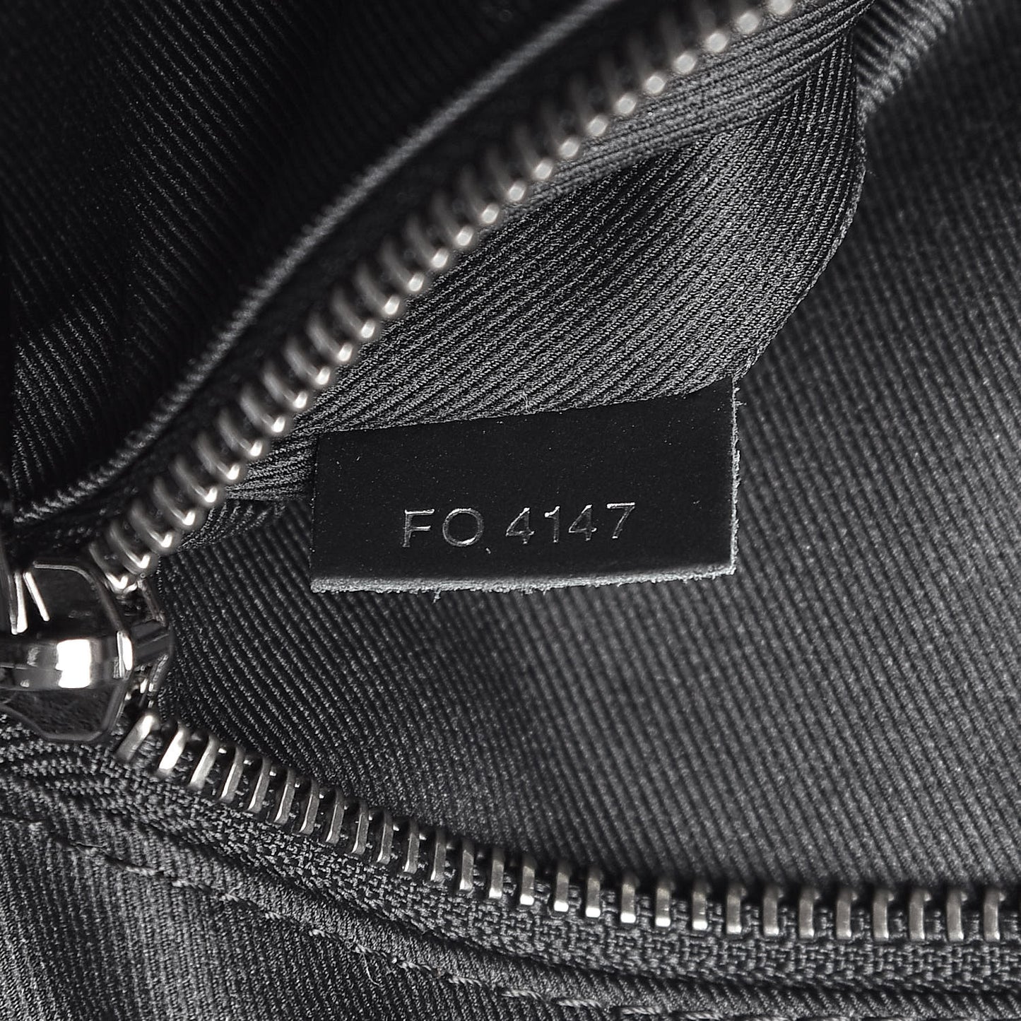 Monogram Eclipse Voyager Messenger MM