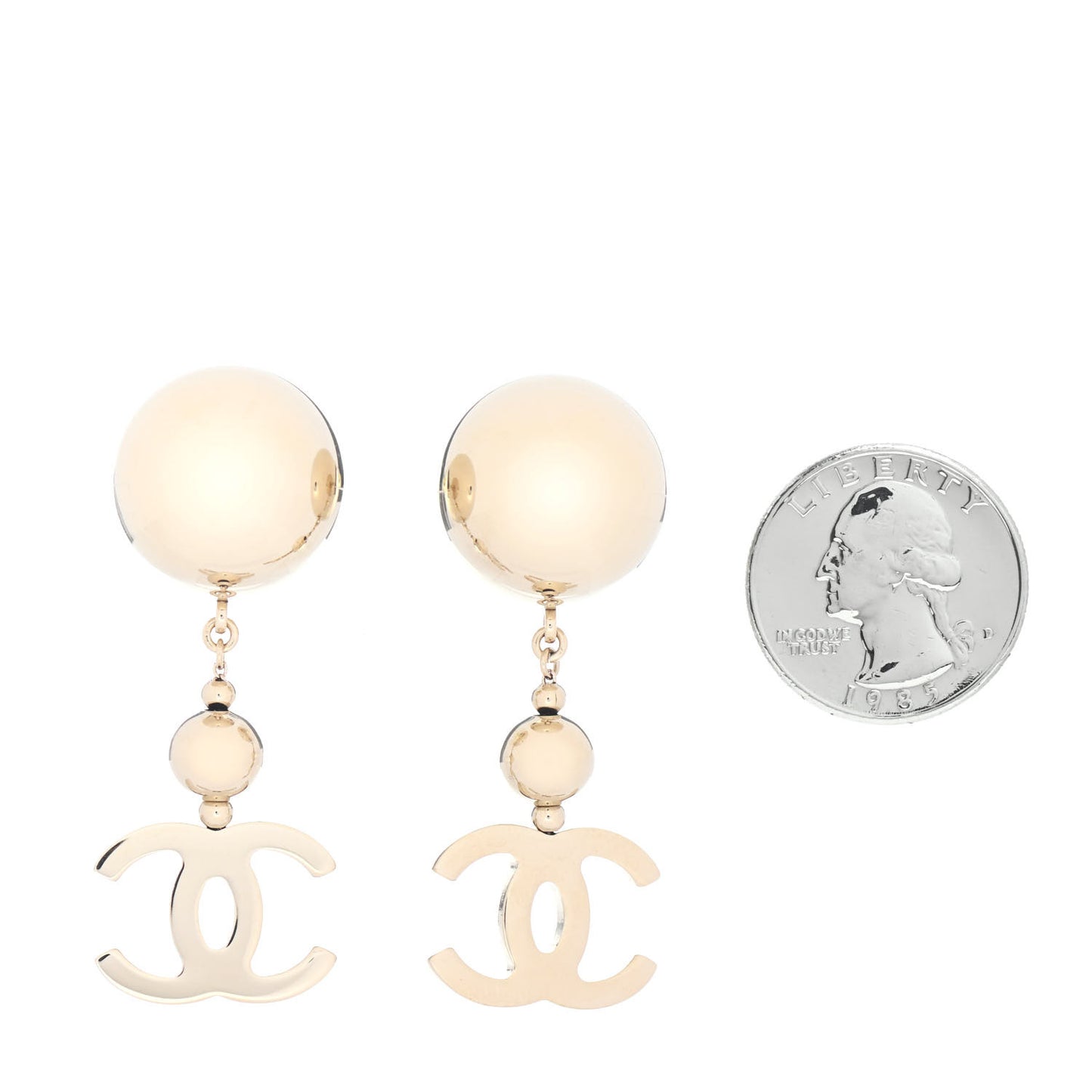 Metal CC Drop Earrings Gold