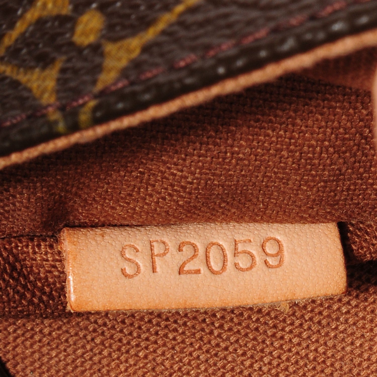 Louis Vuitton Monogram Trotteur Beaubourg 6 of 7