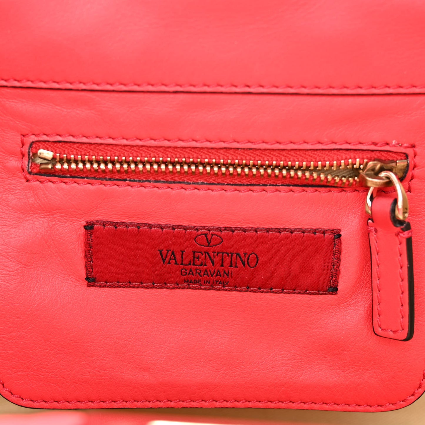 Vitello Mini Rockstud Tote Fragola