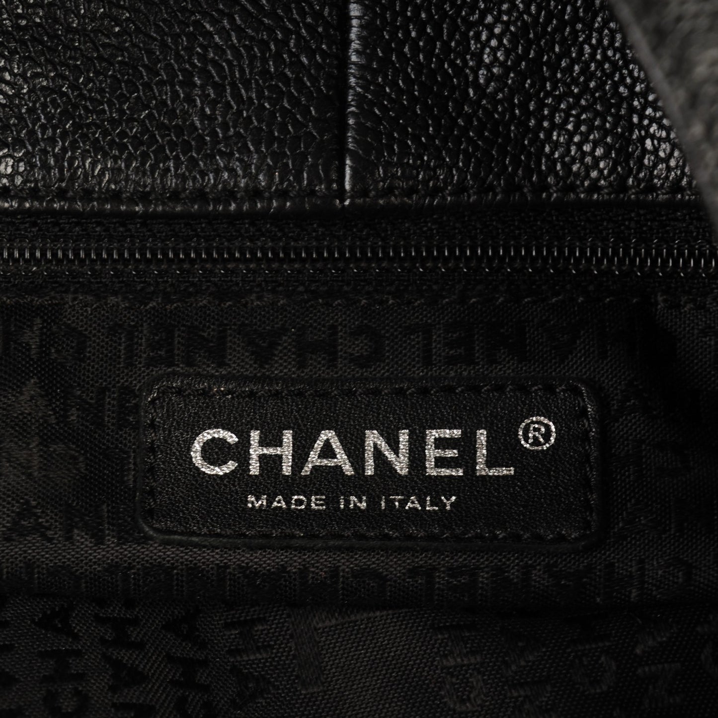 Distressed Caviar XL Coco Cabas Black