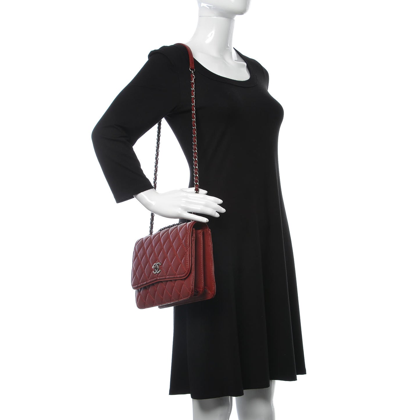 Caviar Quilted Flap With Chain Red