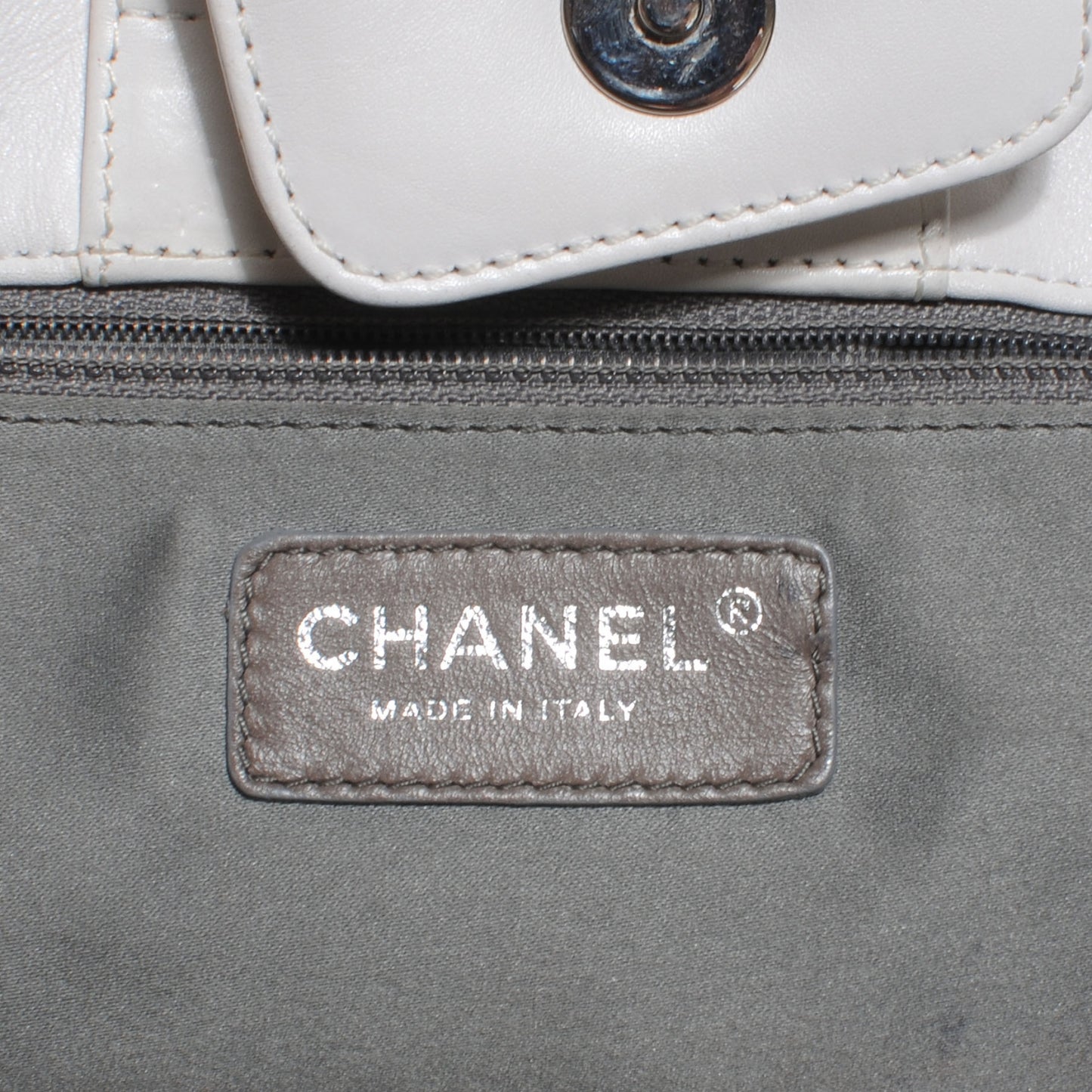 Leather Modern Chain Flap White