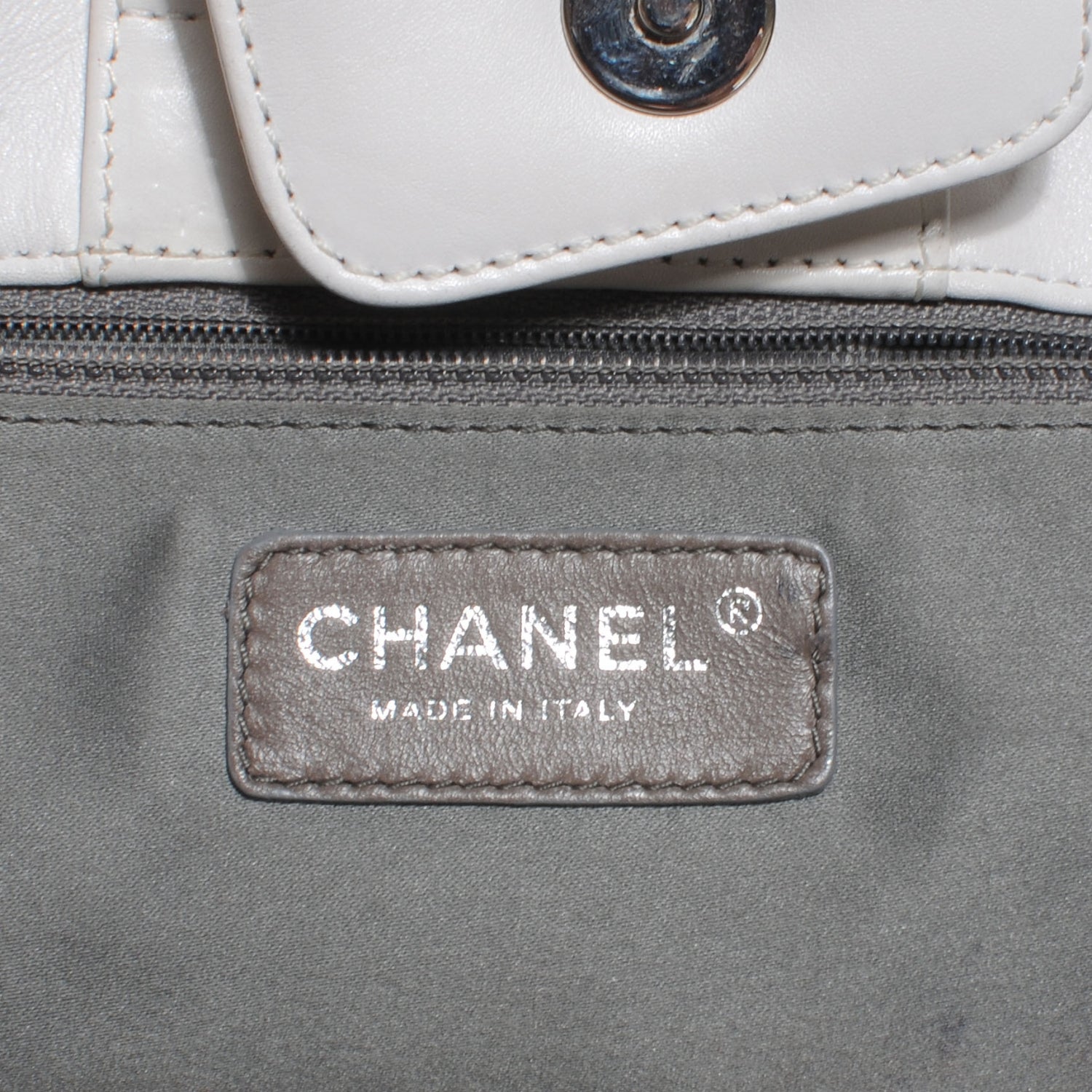 Chanel Leather Modern Chain Flap White 6 of 8