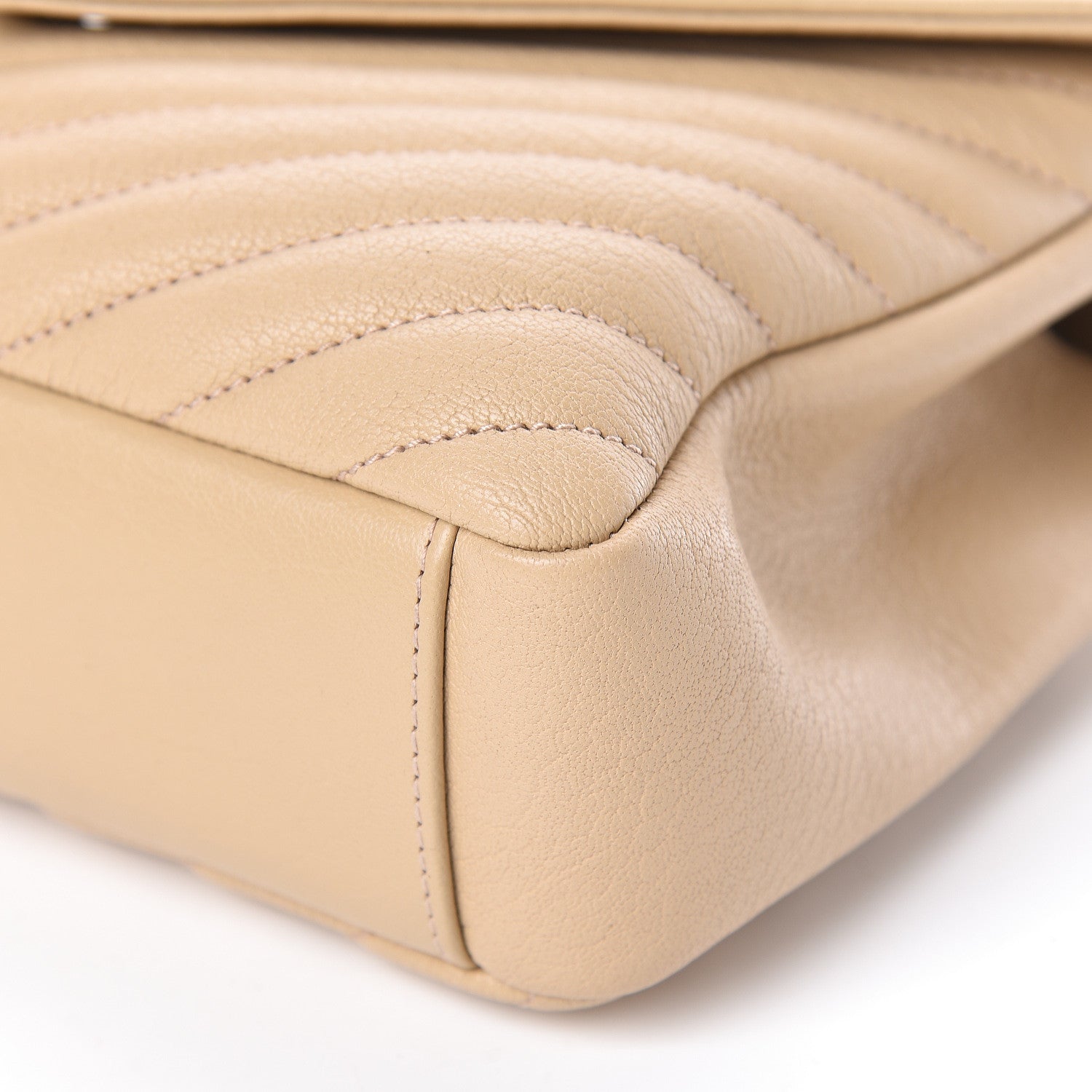 Saint Laurent Sheepskin Matelasse Medium College Monogram Bag Beige 7 of 10