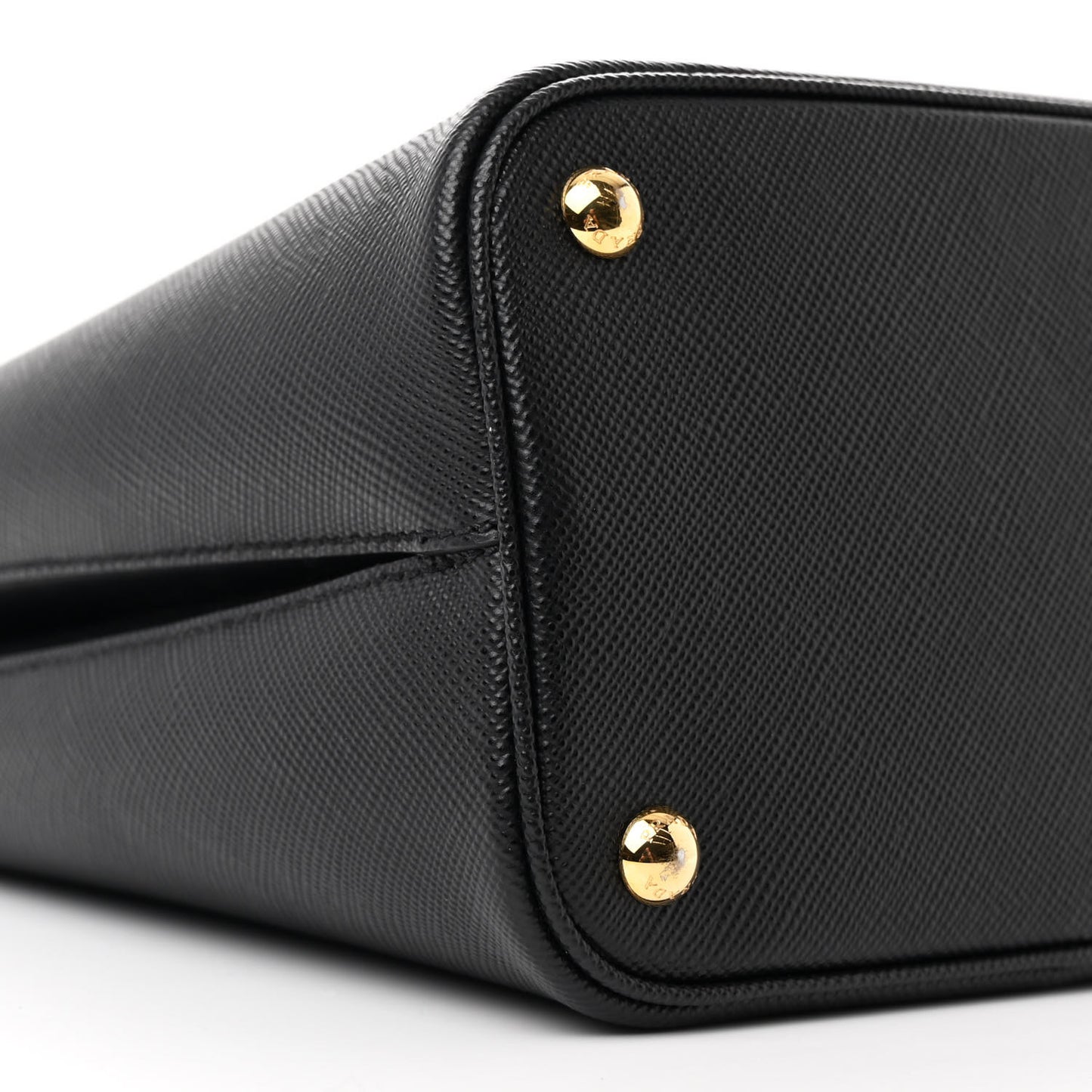 Saffiano Cuir Medium Panier Bucket Bag Black Fuoco