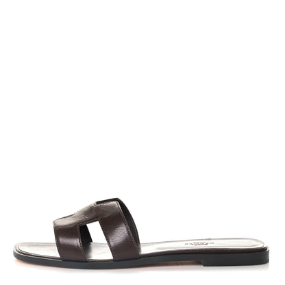 Hermes Goatskin Oran Sandals 39.5 Gris Galet 1 of 13