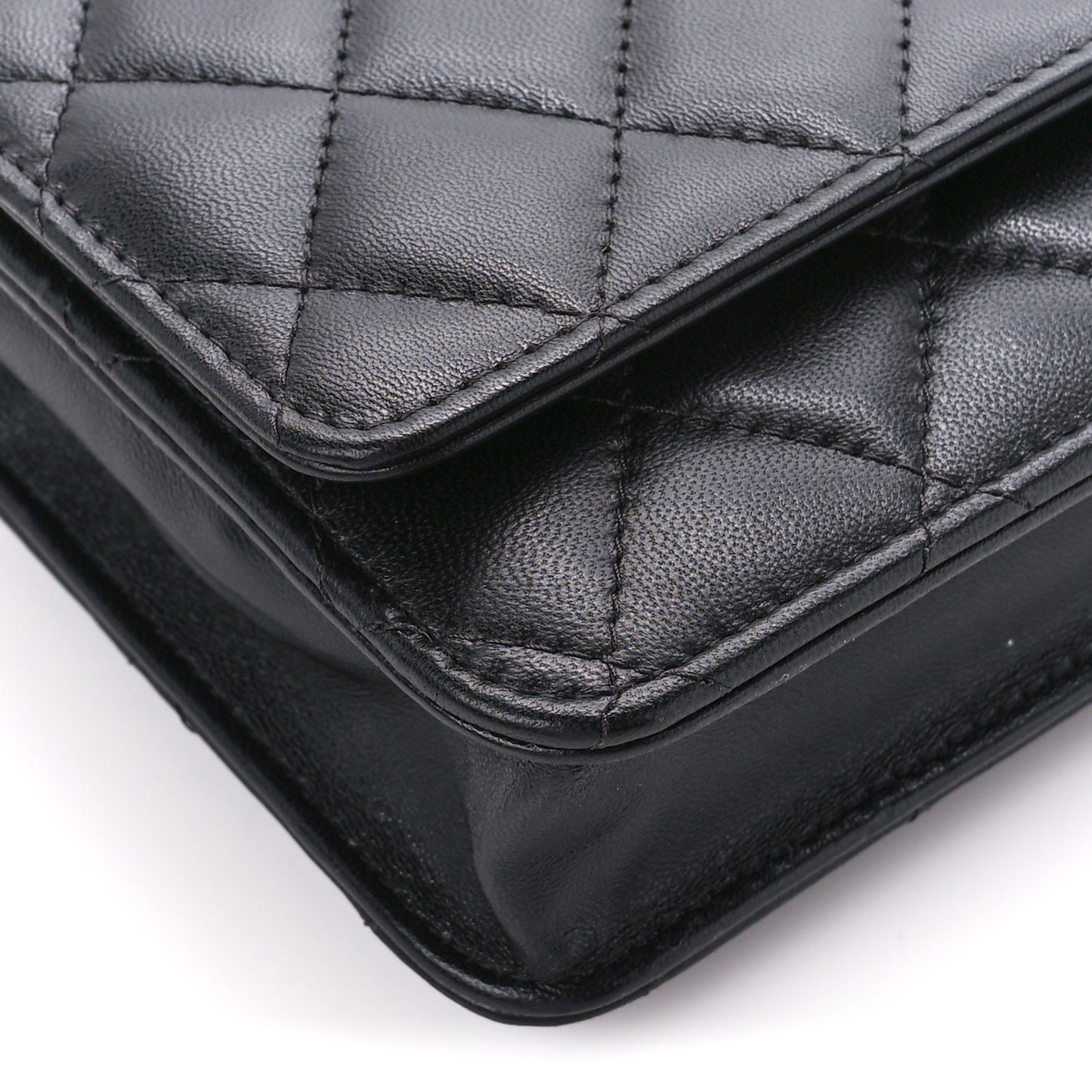 Lambskin Quilted Wallet On Chain WOC Black