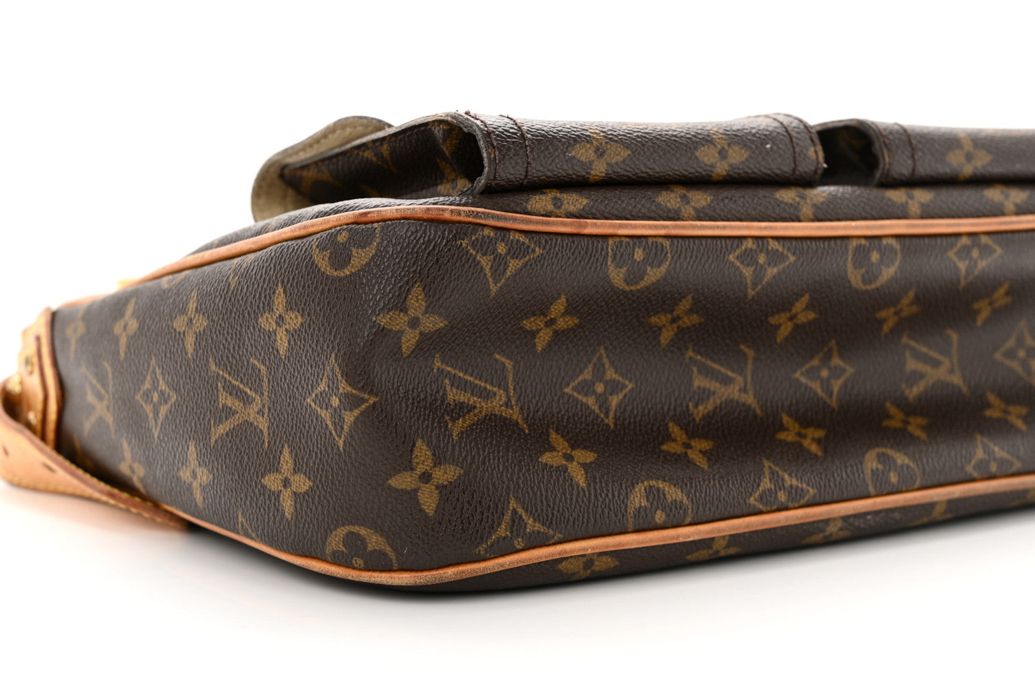 Louis Vuitton Monogram Hudson GM 8 of 19