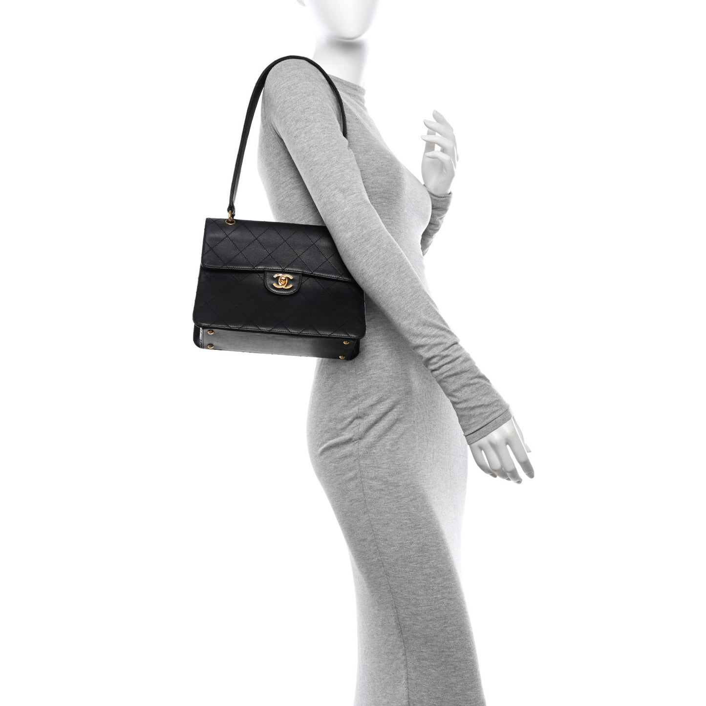 Caviar Diamond Stitched Flap Shoulder Bag Black