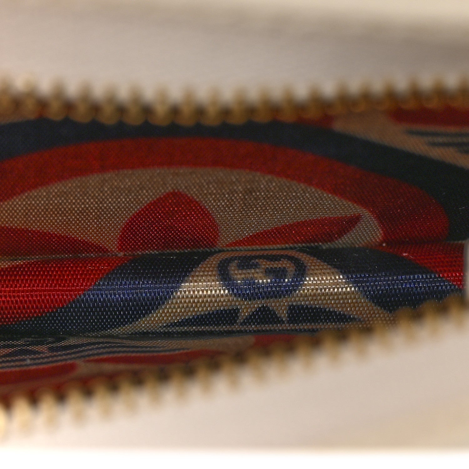 Gucci X ADIDAS Textured Dollar Calfskin Trefoil Horsebit 1955 Card Case Wallet With Strap White 5 of 11