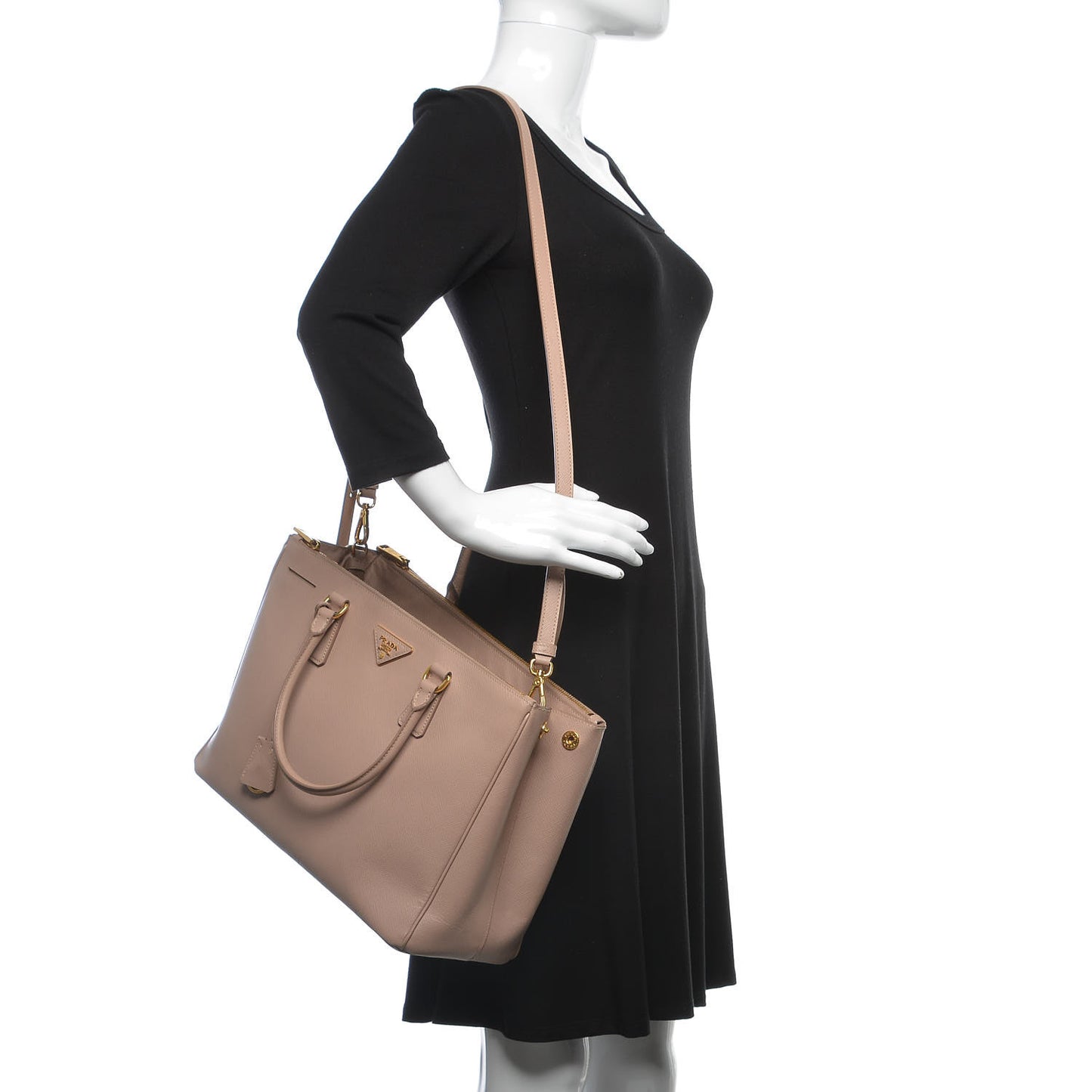 Saffiano Medium Galleria Double Zip Tote Cammeo