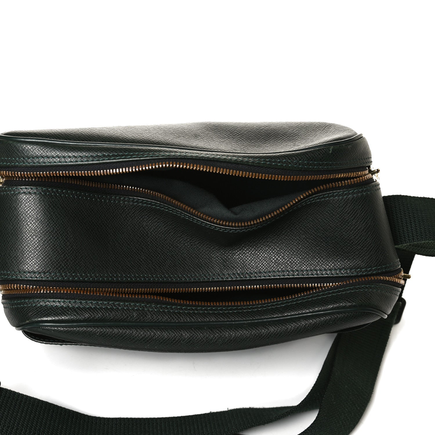 Louis Vuitton Taiga Reporter Messenger Epicea 4 of 15