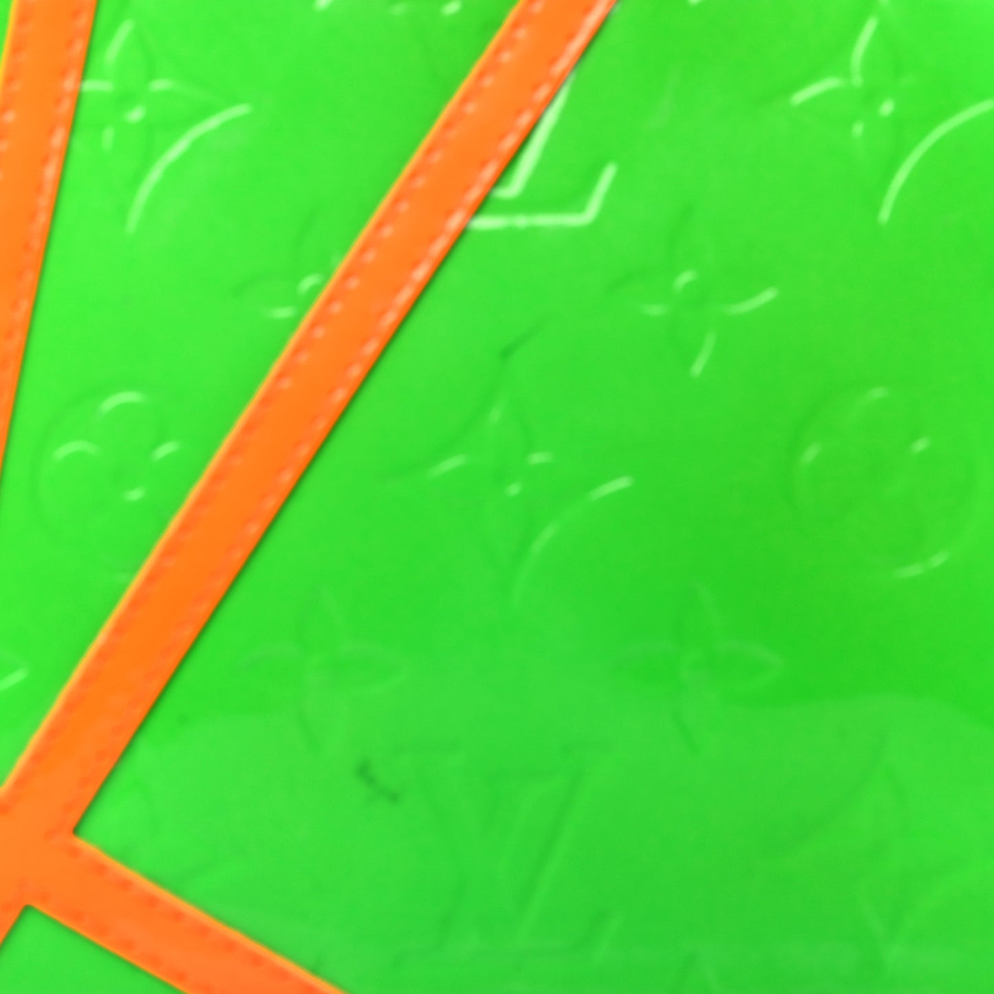 Patent Fluo Lexington with Chain Strap Green