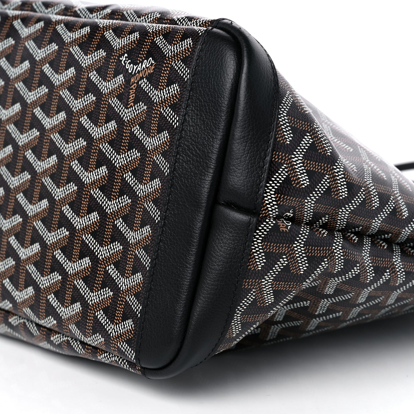 Goyardine Artois MM Black