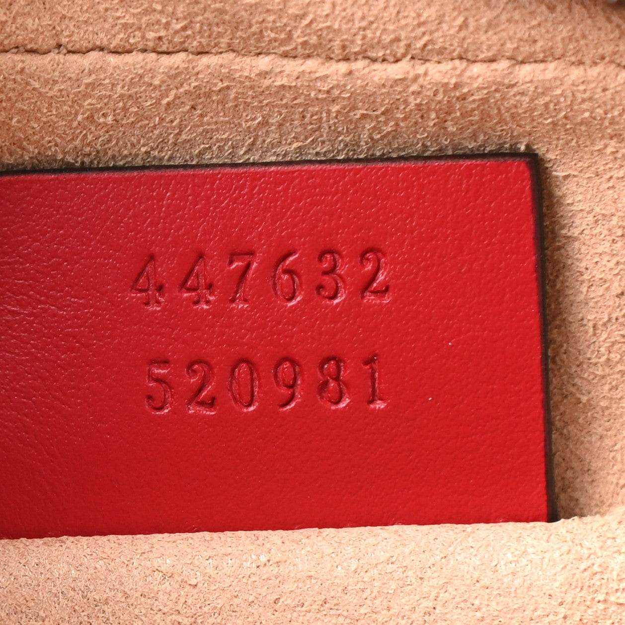 Calfskin Matelasse Small GG Marmont Chain Shoulder Bag Hibiscus Red