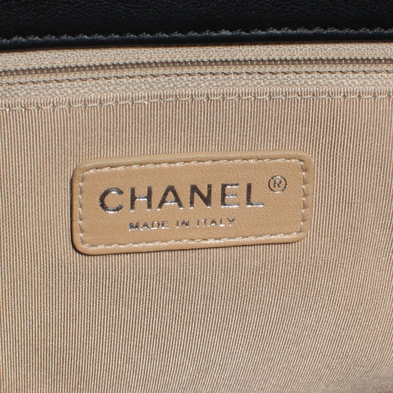 Glazed Crinkled Large East West Flap Black