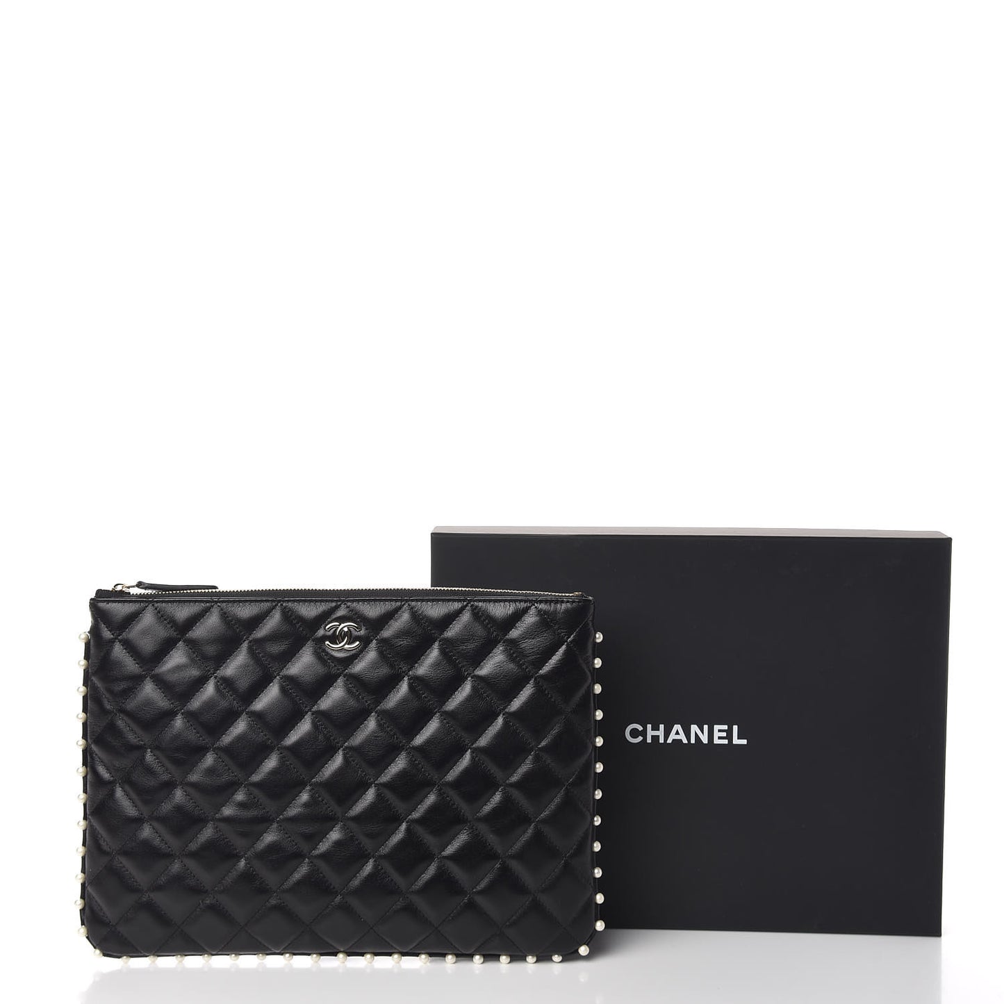 Calfskin Quilted Pearl Medium Cosmetic Case Black